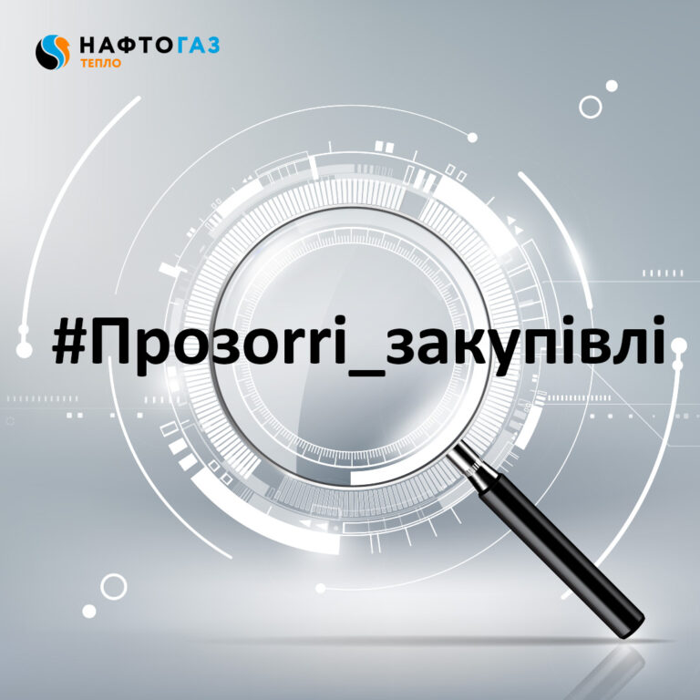 Family,Wearing,Colorful,Pair,Of,Knitted,Wool,Socks,Warming,Cold